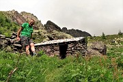 02 Alla Baita Nicola (1840 m) salendo la Val Pianella sul 107A 